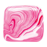 NeeDoh Nice Cube Candy Swirl squishy tæt på med røde og hvide hvirvler