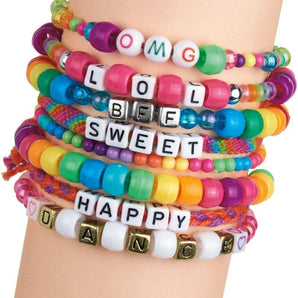 Shimmer ‘n Sparkle DIY Armbåndssæt Venindearmbånd med Bogstaver +700 Dele