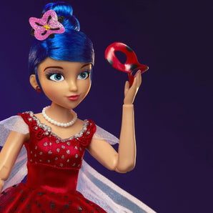 Miraculous Ladybug & Cat Noir The Movie Marinette Samlerdukke 27 cm med Eksklusiv Kjole og Maske