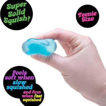 NeeDoh Teenie Nice Ice Cube squishy klemmes: blød ved langsomt tryk, fast ved hurtigt tryk